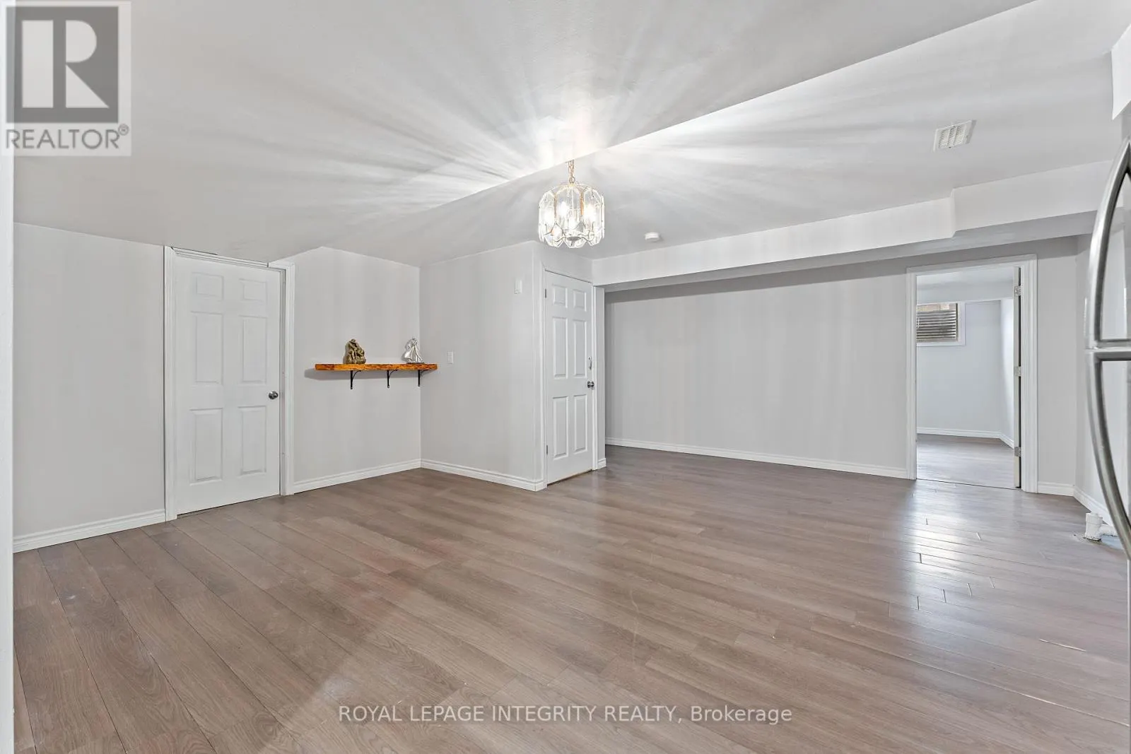 357 LANGRELL CRESCENT