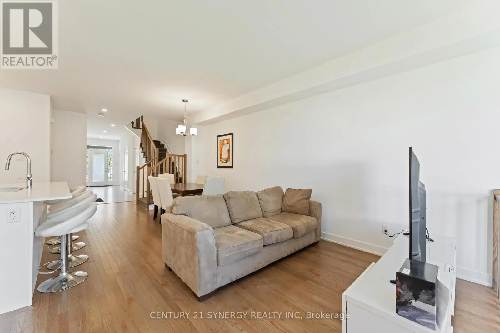 254 FINSBURY AVENUE