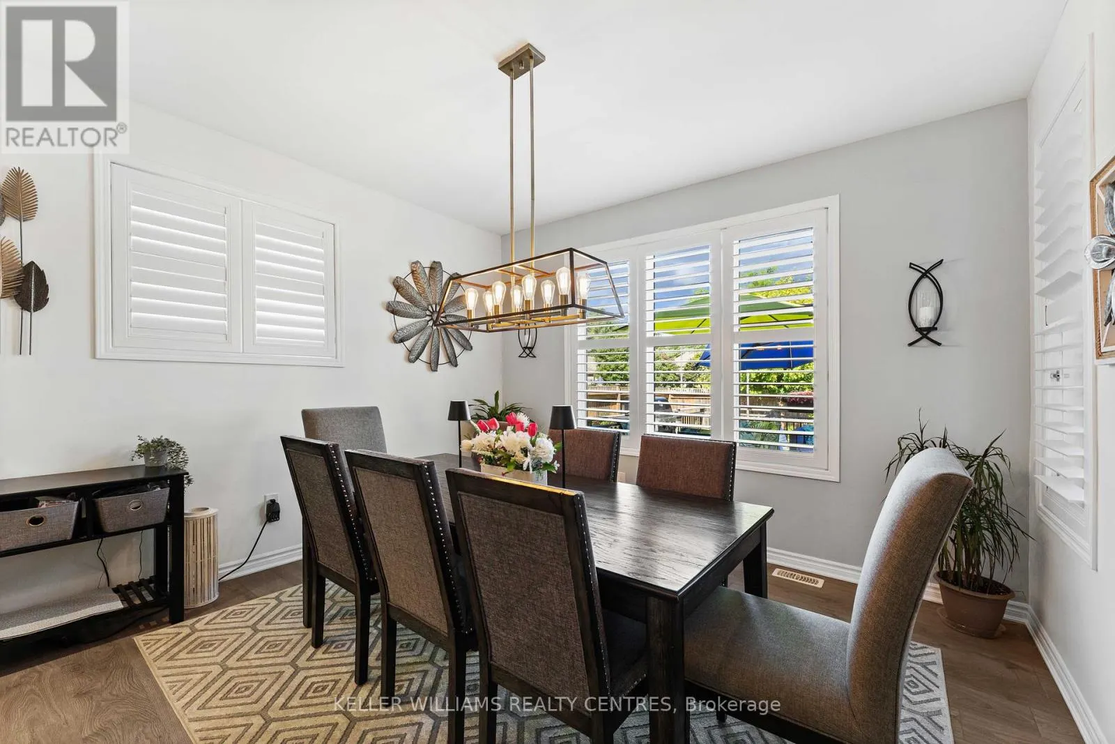25 WINDSONG CRESCENT