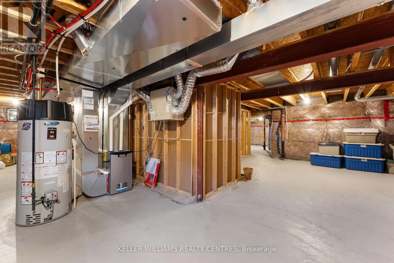25 WINDSONG CRESCENT