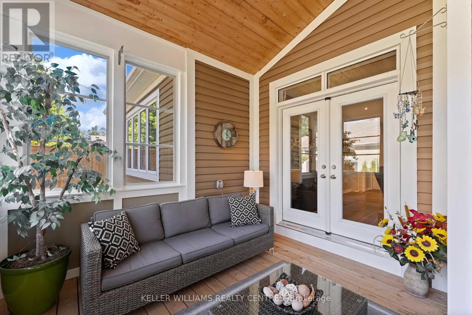 25 WINDSONG CRESCENT