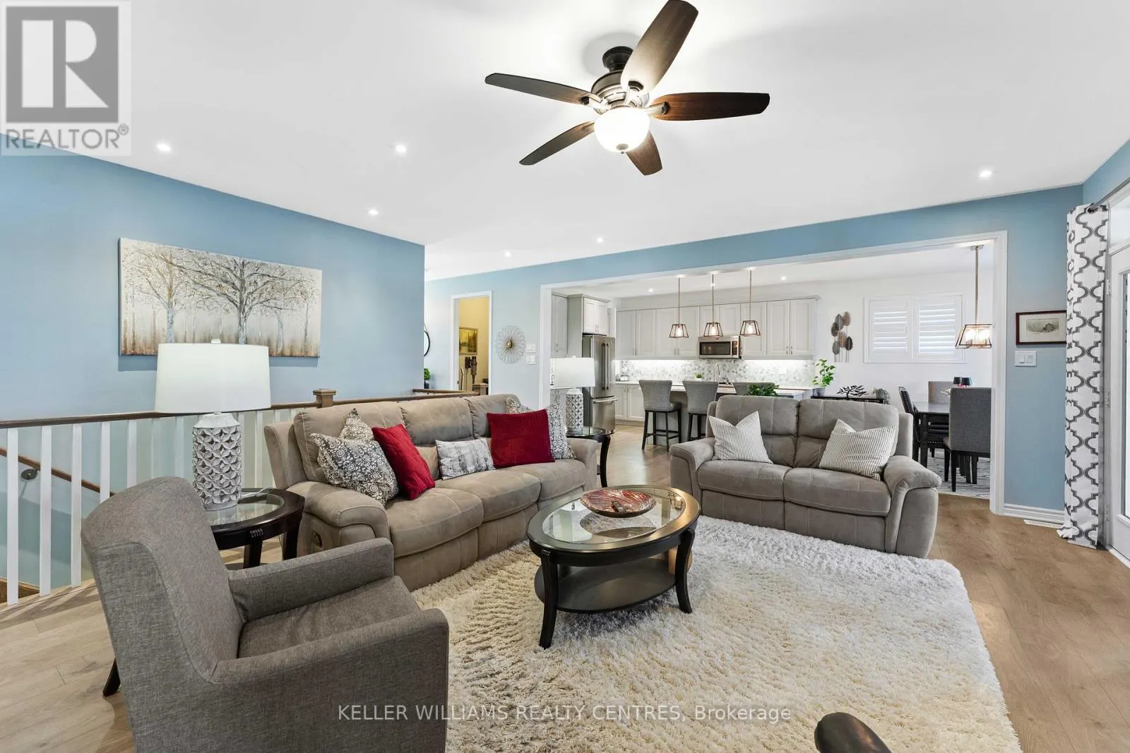 25 WINDSONG CRESCENT