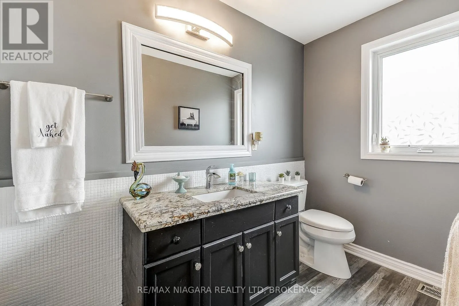 80 GREEN MEADOW CRESCENT