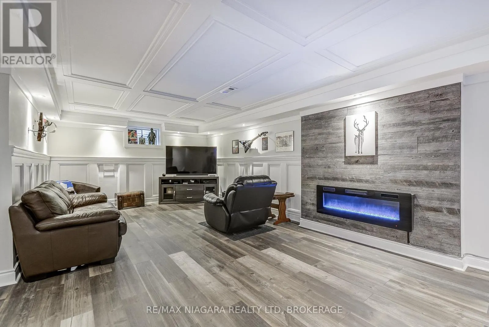 80 GREEN MEADOW CRESCENT