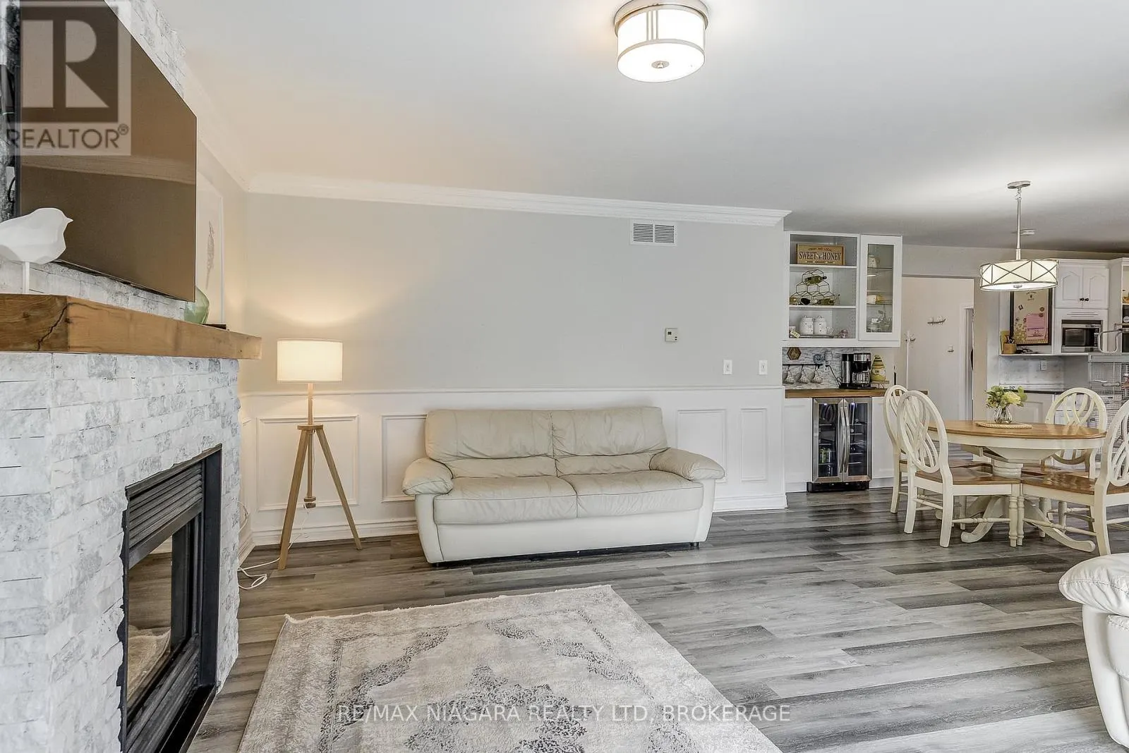 80 GREEN MEADOW CRESCENT