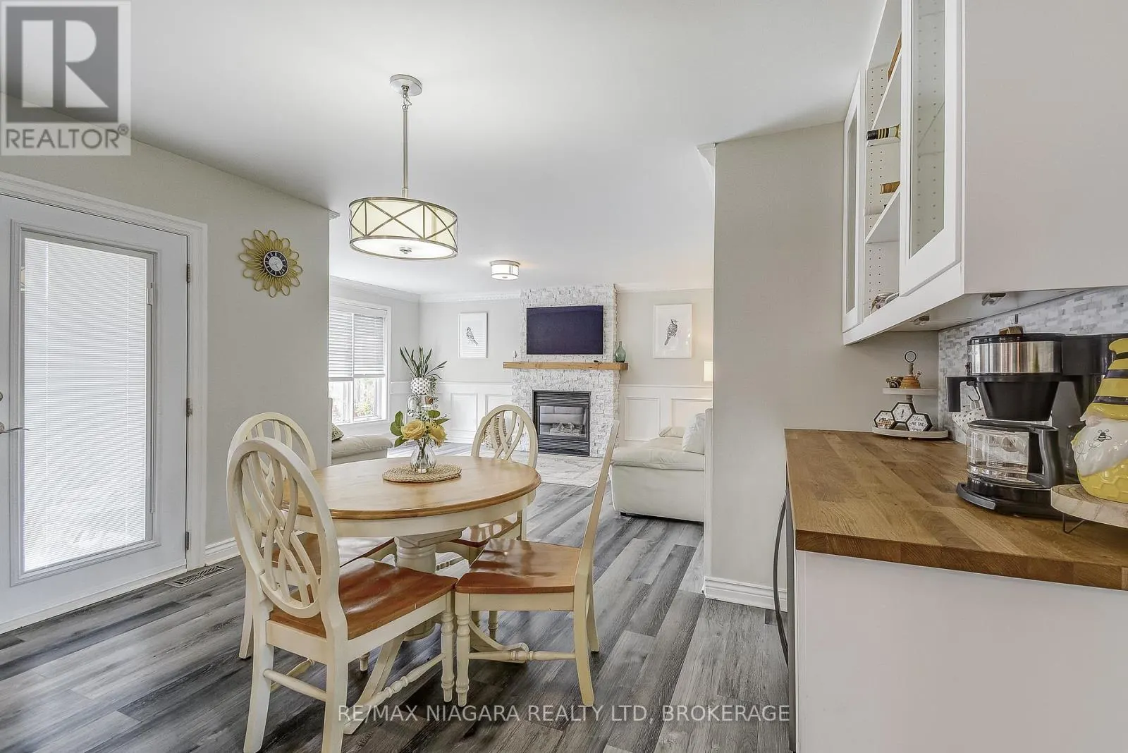 80 GREEN MEADOW CRESCENT