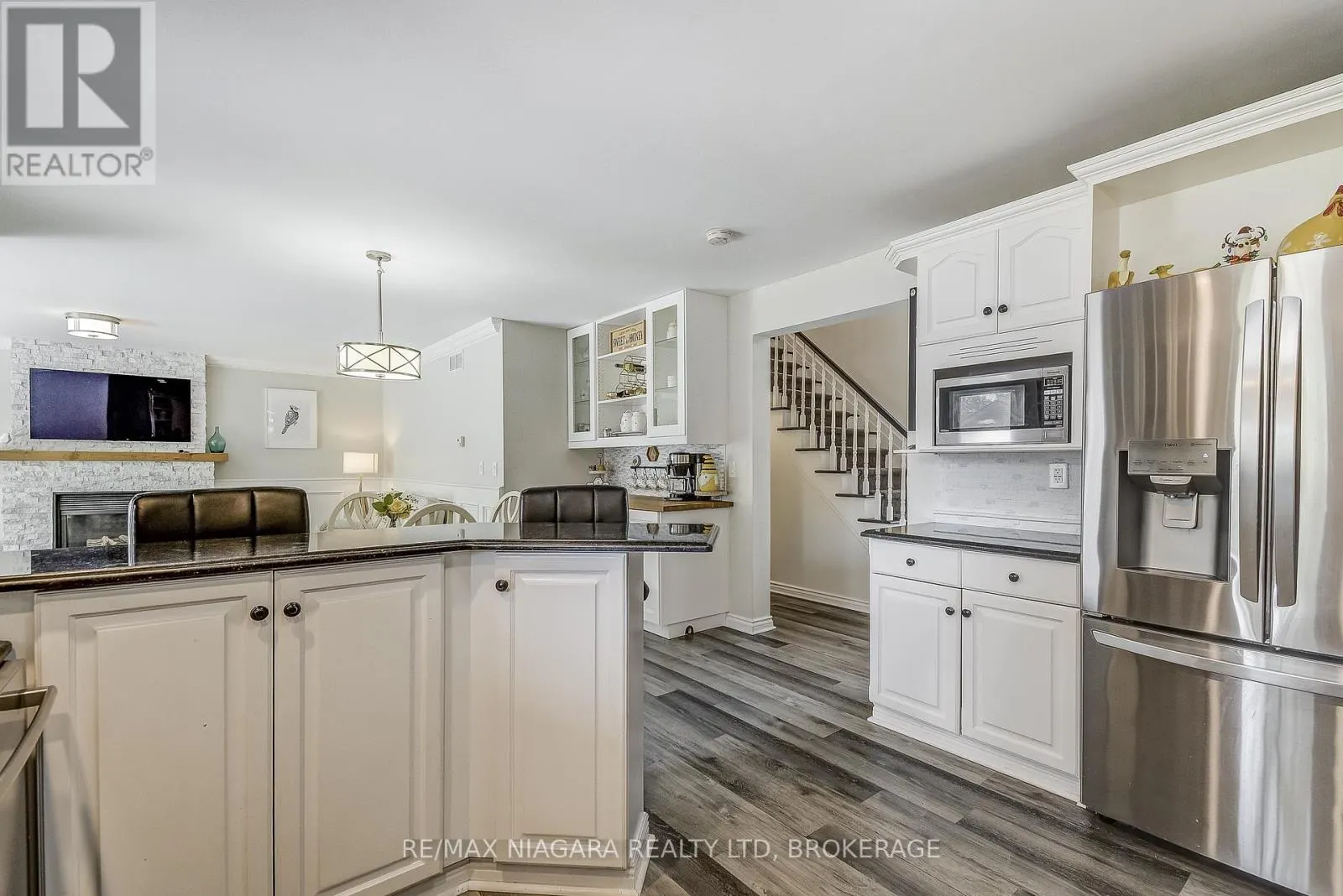 80 GREEN MEADOW CRESCENT