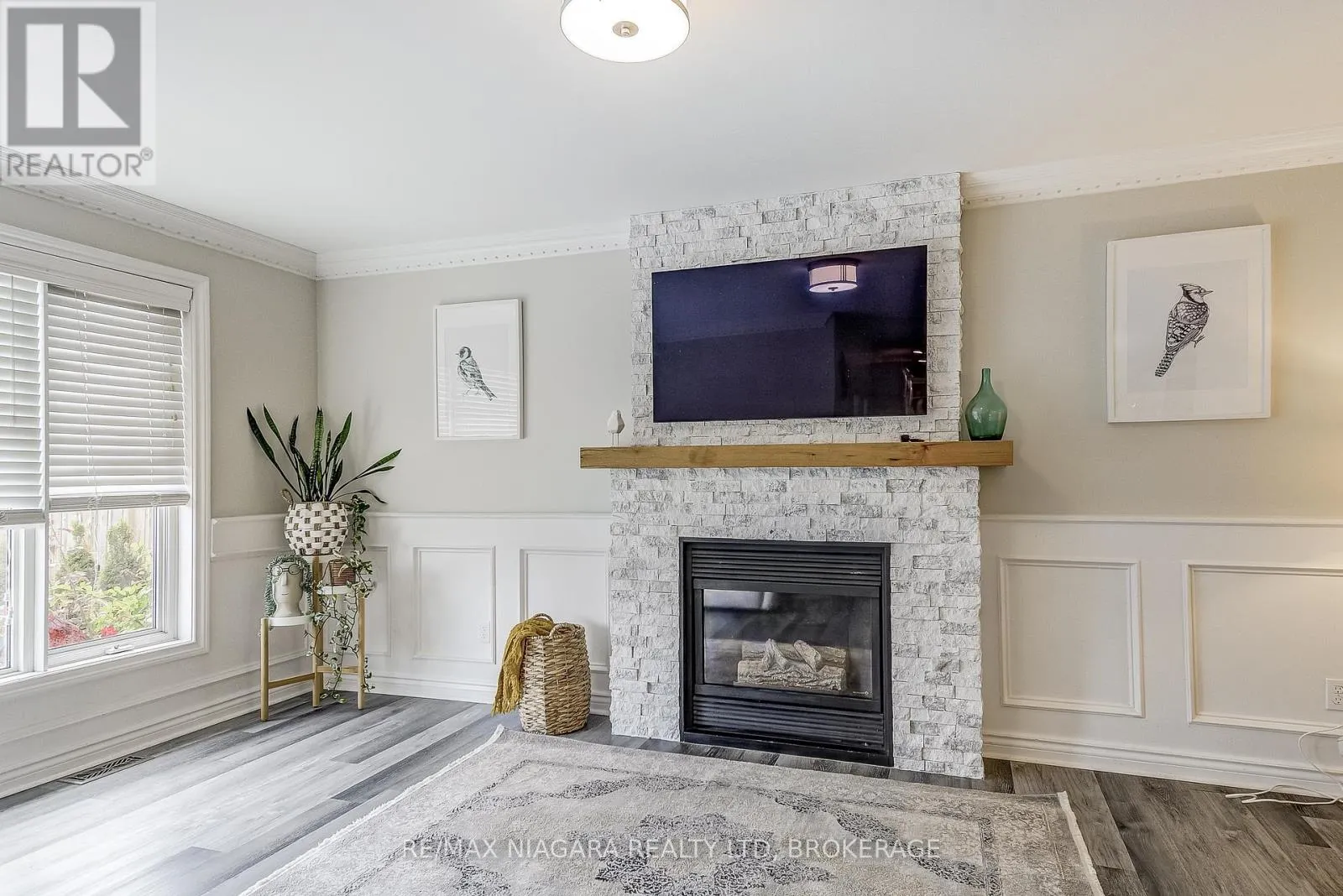 80 GREEN MEADOW CRESCENT
