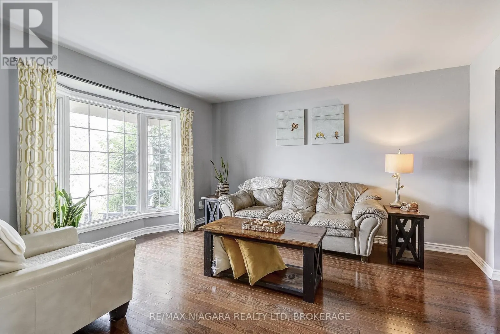 80 GREEN MEADOW CRESCENT