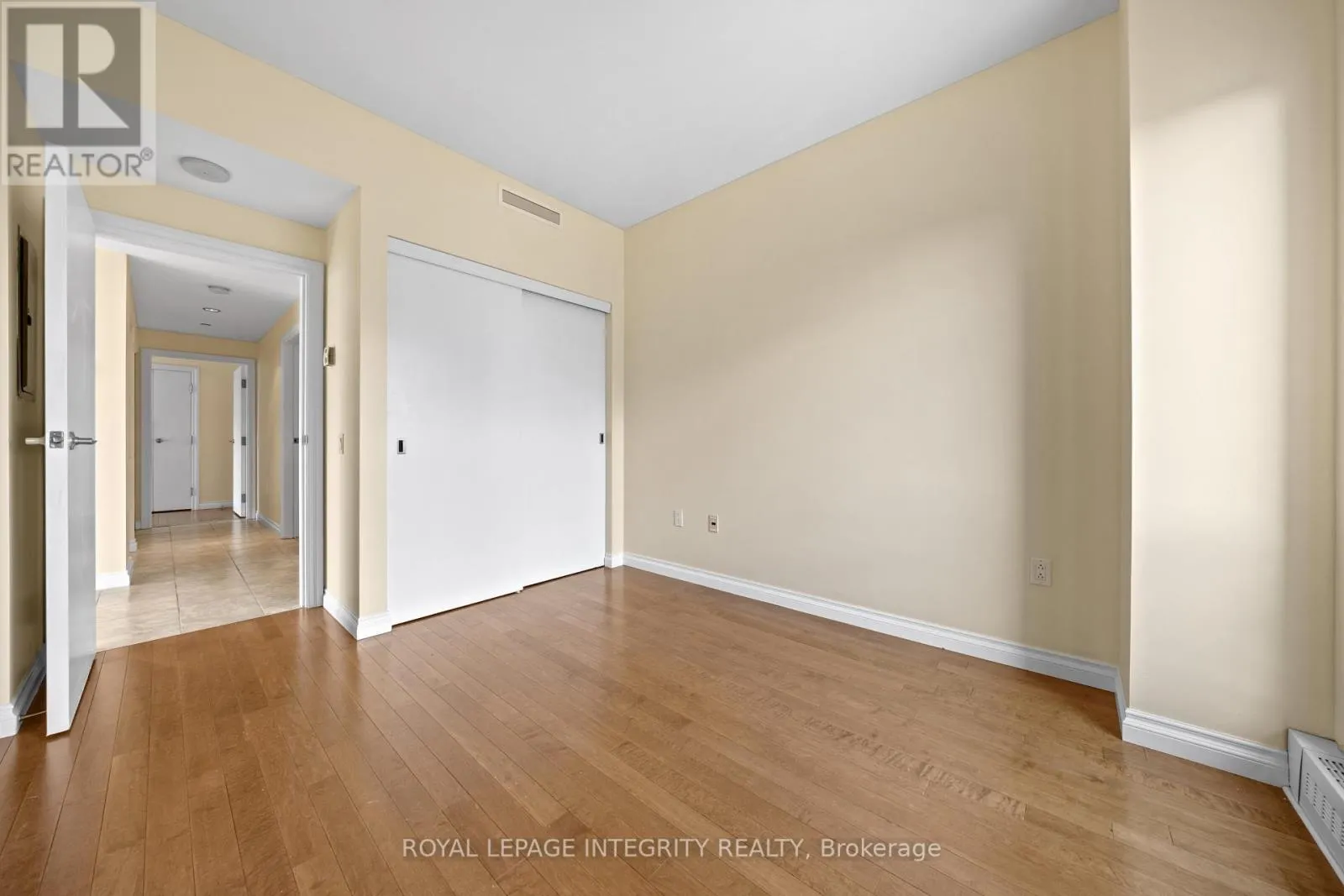 1207 - 90 GEORGE STREET