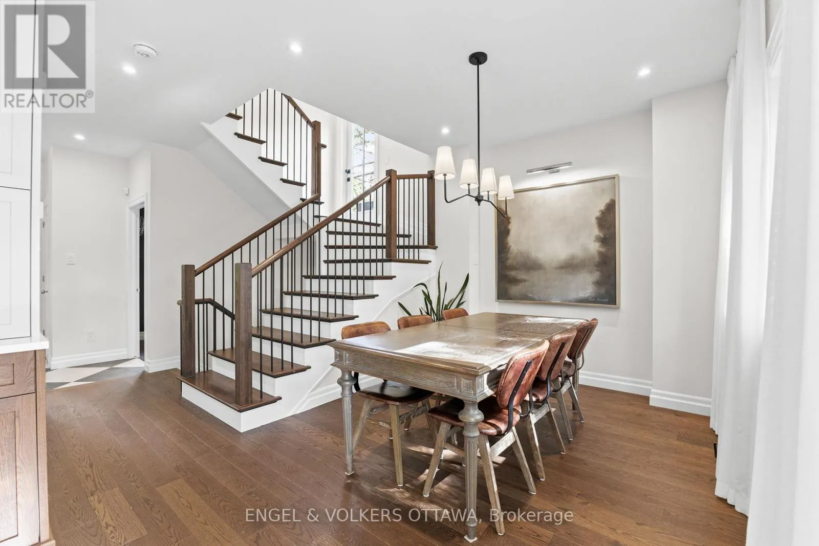 872 IROQUOIS ROAD