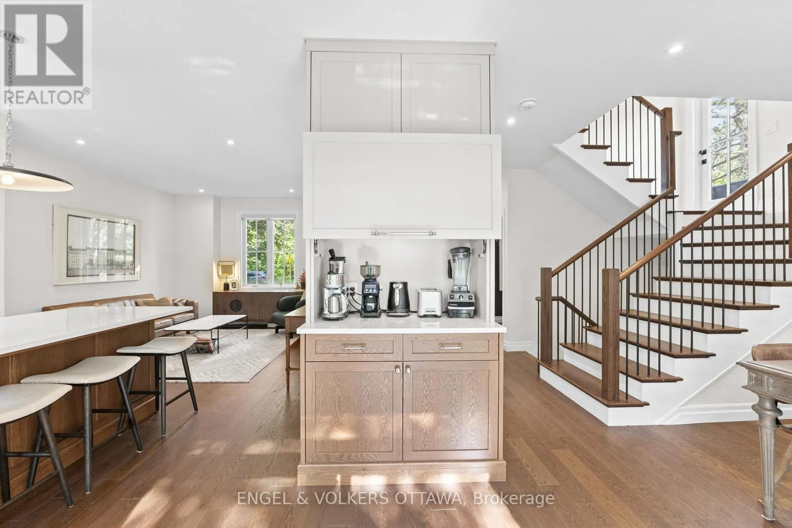 872 IROQUOIS ROAD