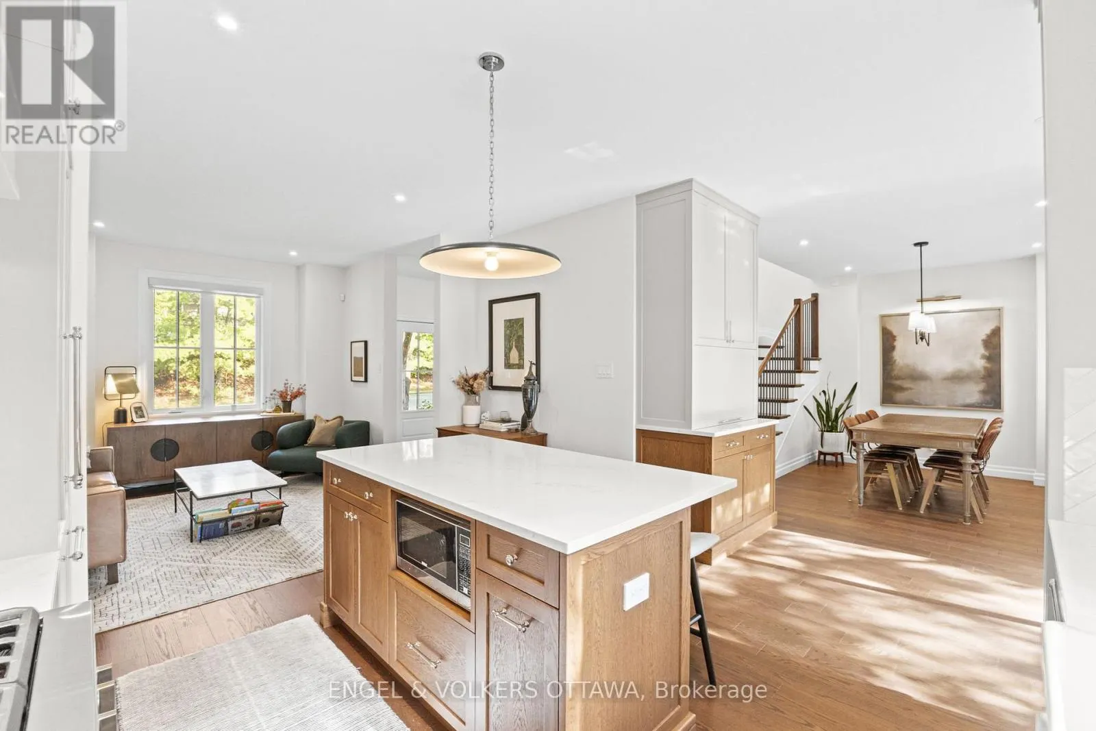 872 IROQUOIS ROAD