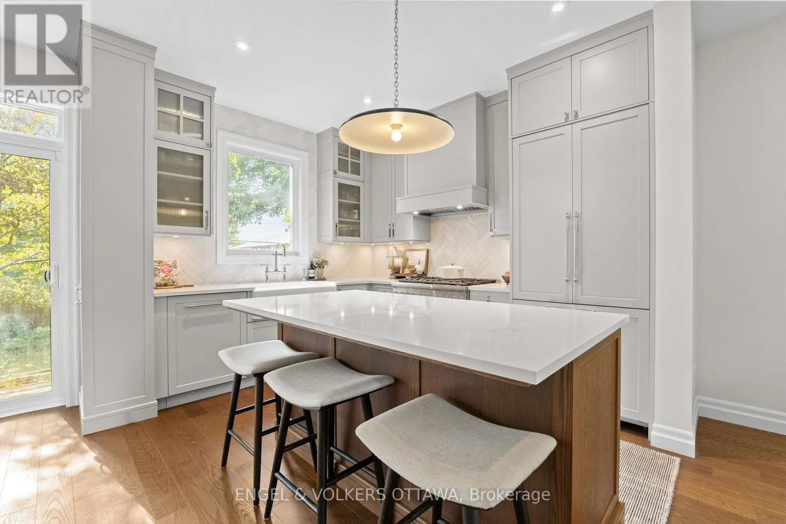 872 IROQUOIS ROAD