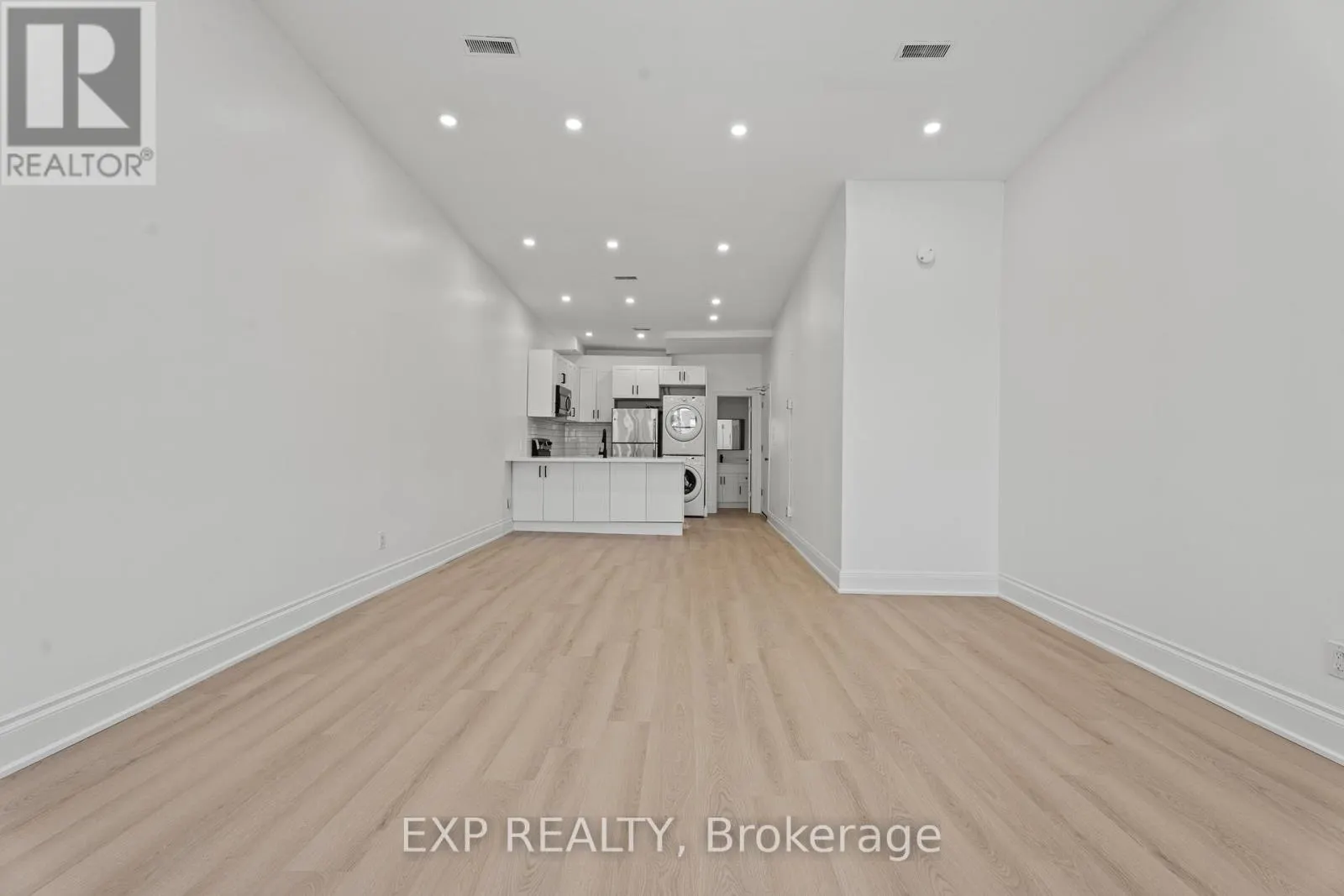 2 - 93 JOHN STREET S