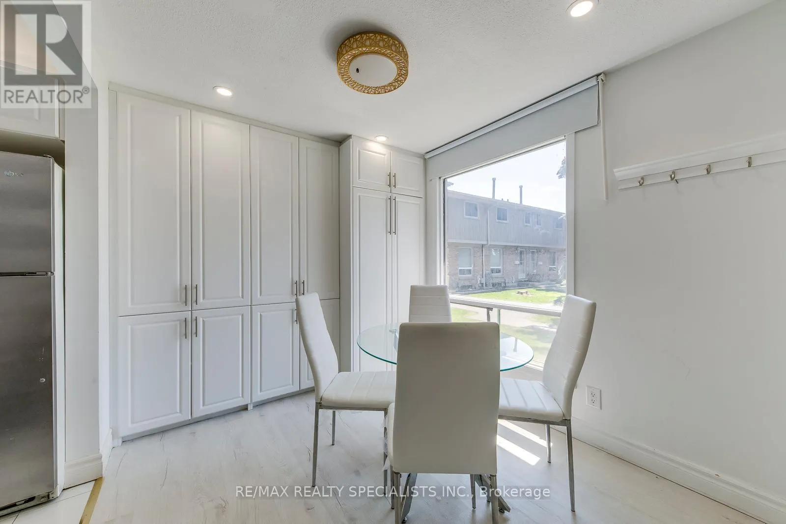 13 - 487 ELGIN STREET N