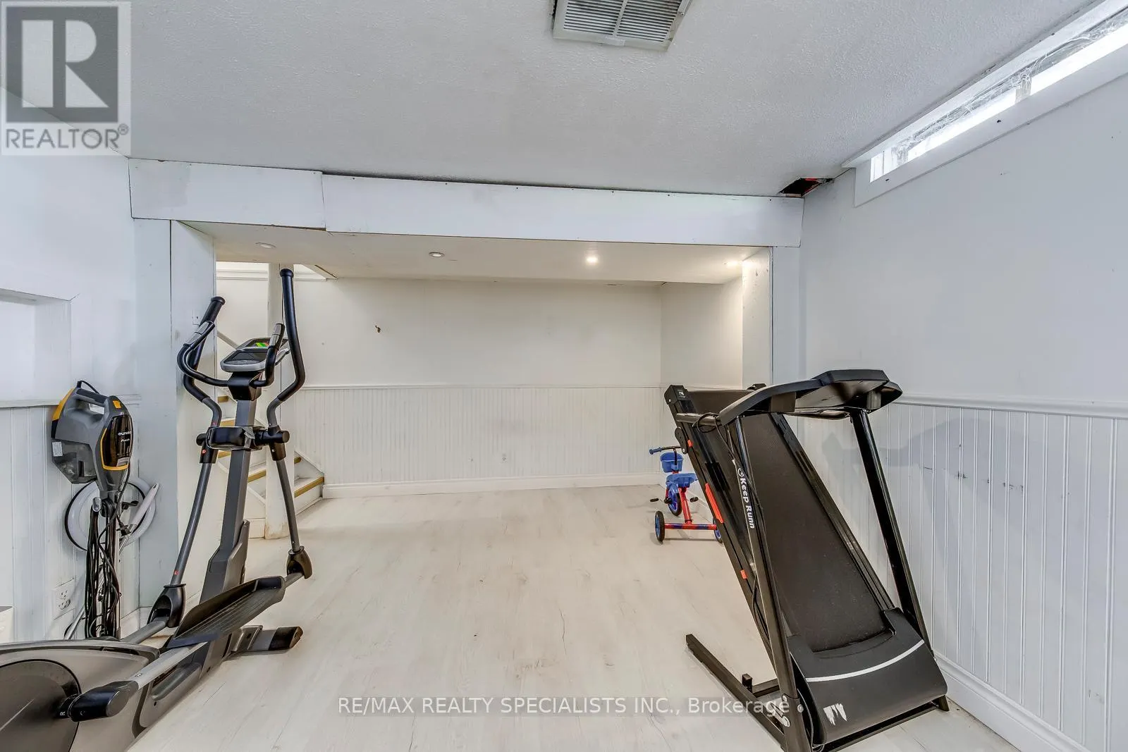 13 - 487 ELGIN STREET N