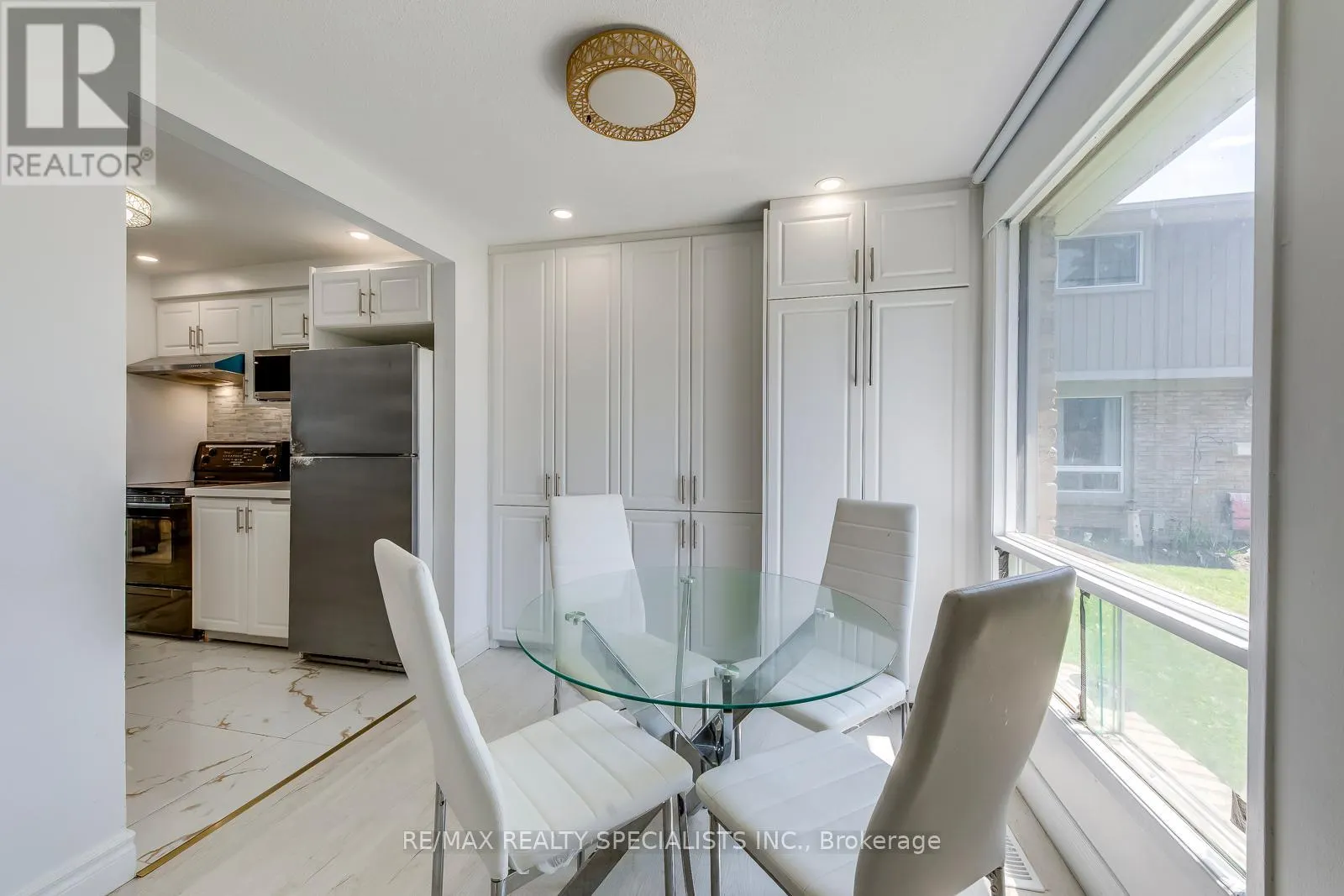 13 - 487 ELGIN STREET N