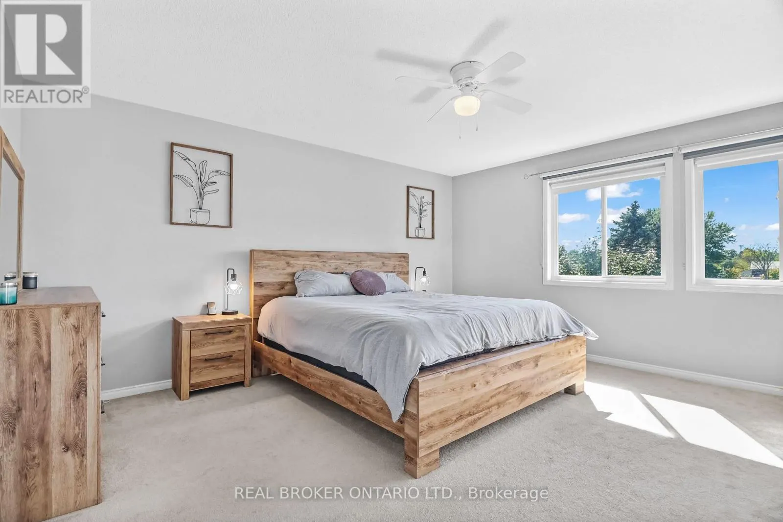 132 DAHLIA STREET