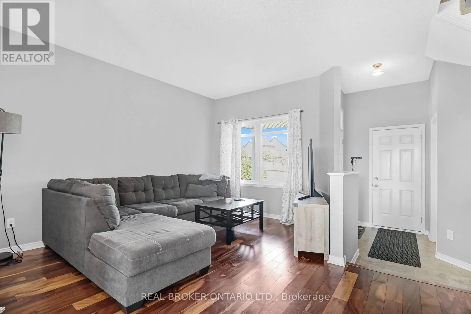 132 DAHLIA STREET