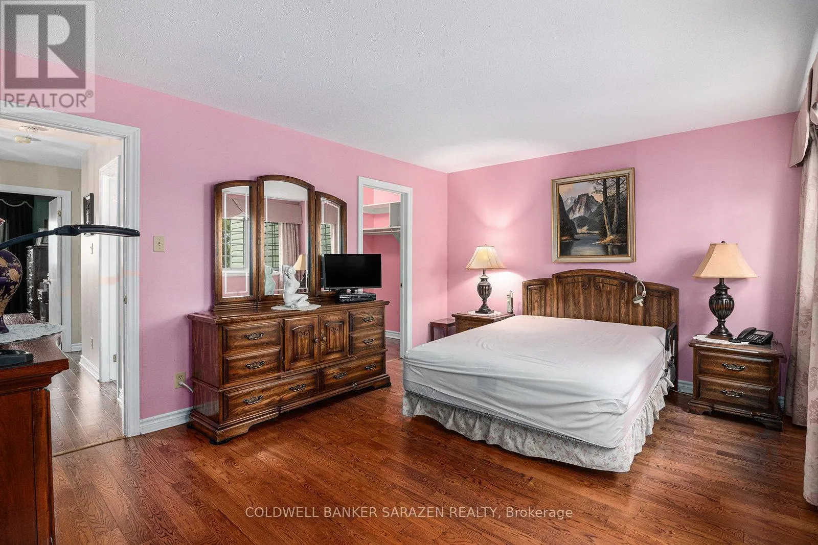 557 LATOUR CRESCENT