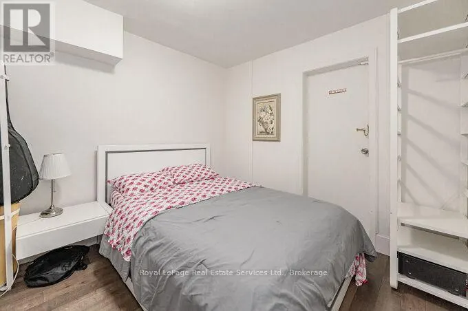 925 KING STREET W
