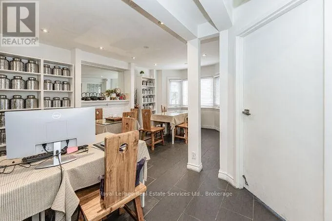 925 KING STREET W