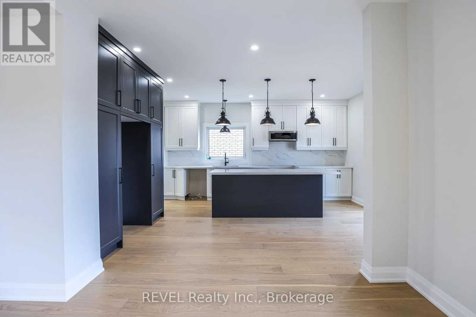 111 ACACIA ROAD
