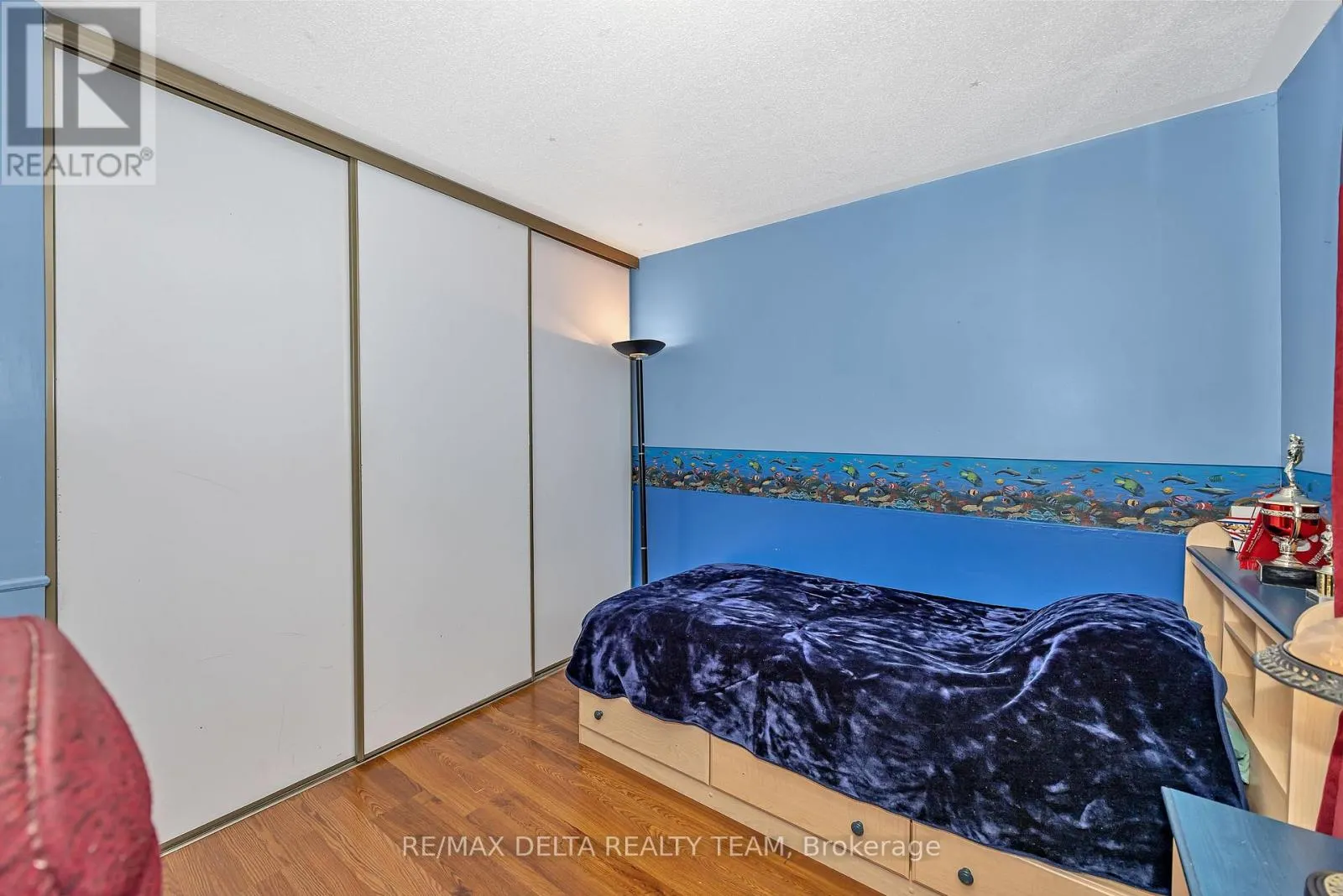 427 MOCKINGBIRD DRIVE