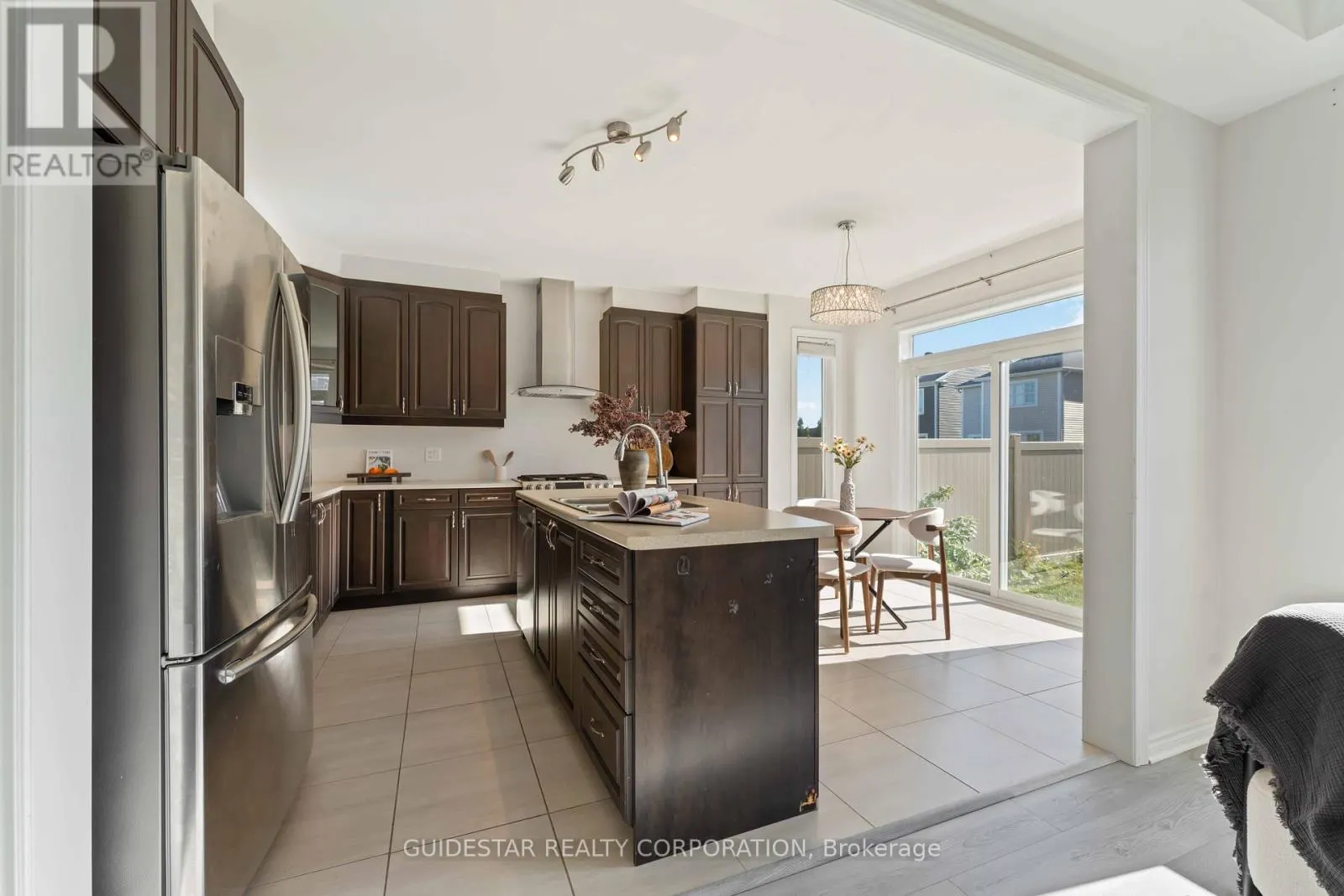 28 OXALIS CRESCENT