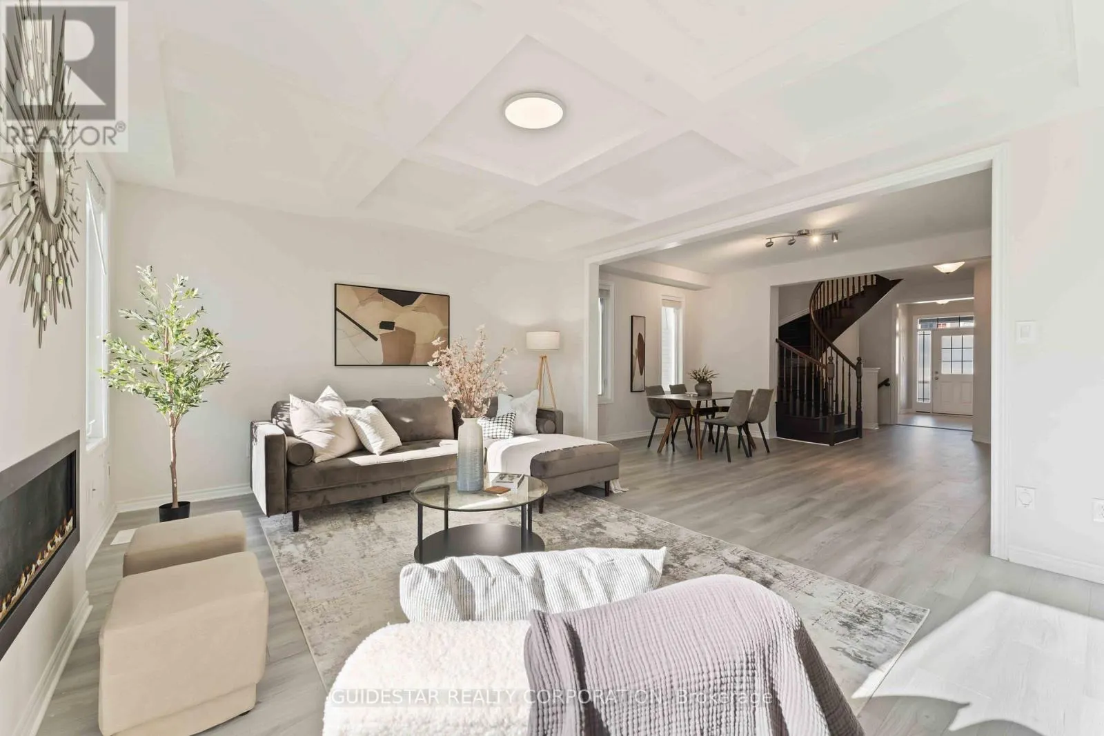 28 OXALIS CRESCENT