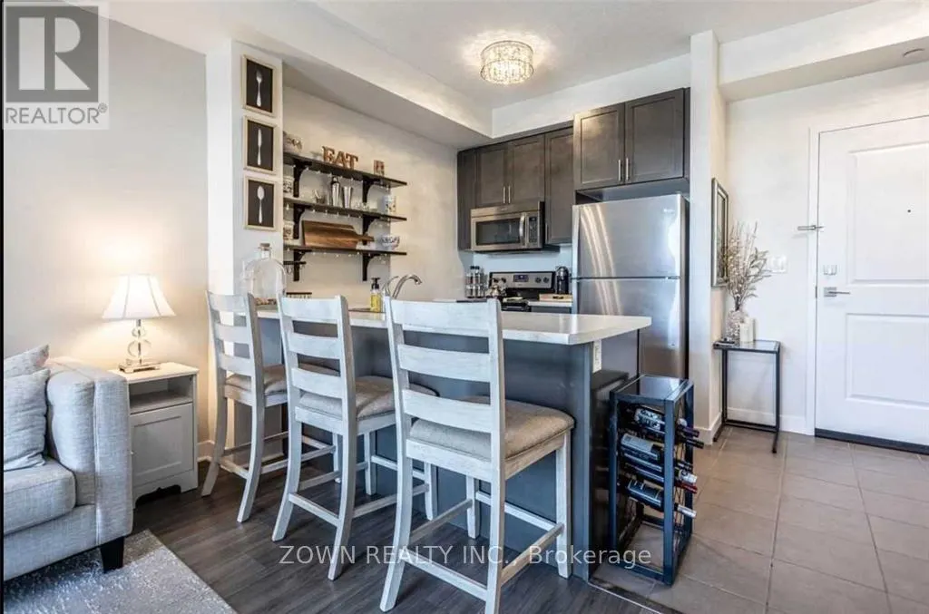 222 - 35 SOUTHSHORE CRESCENT