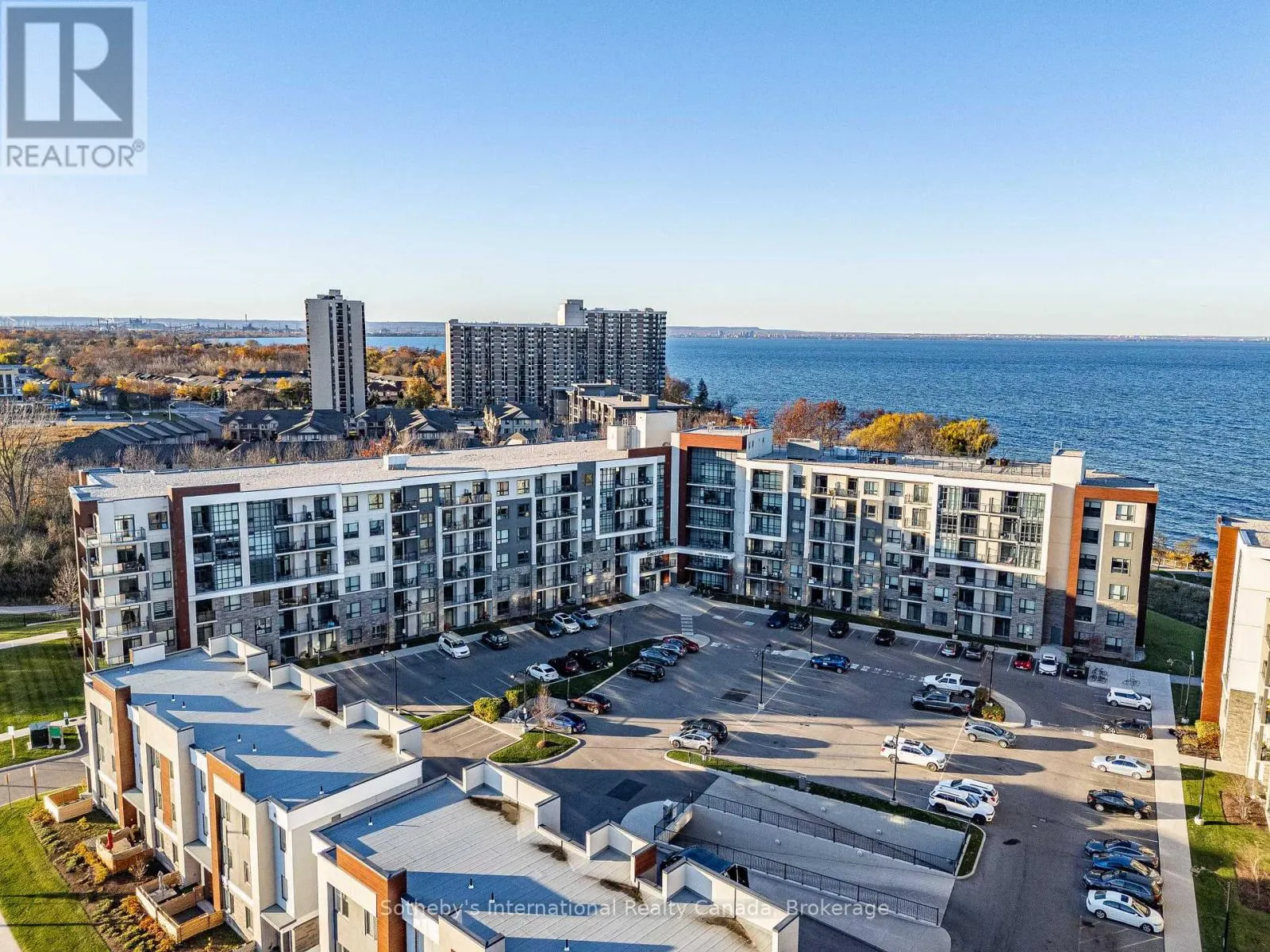 323 - 125 SHOREVIEW PLACE, #323
