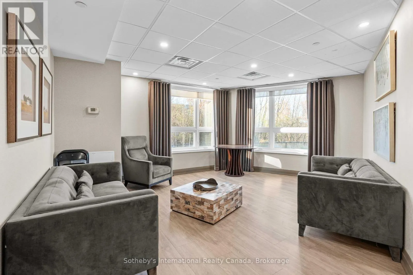 323 - 125 SHOREVIEW PLACE, #323
