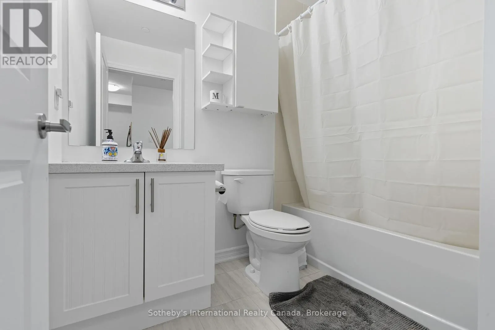 323 - 125 SHOREVIEW PLACE, #323