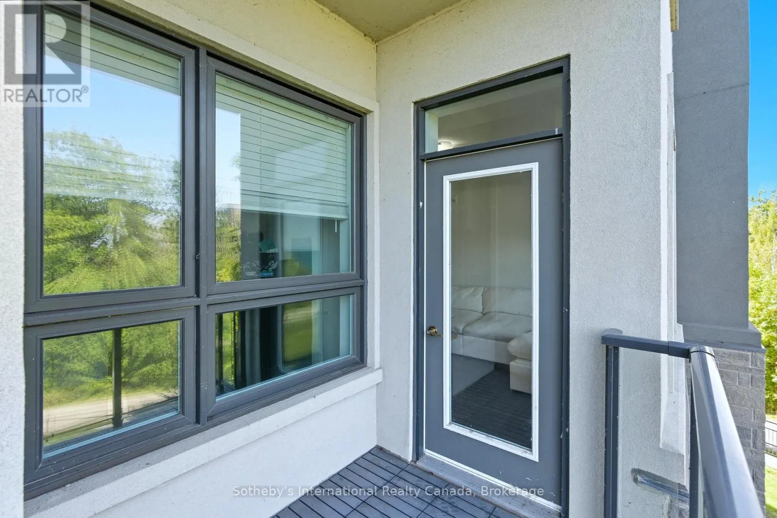 323 - 125 SHOREVIEW PLACE, #323