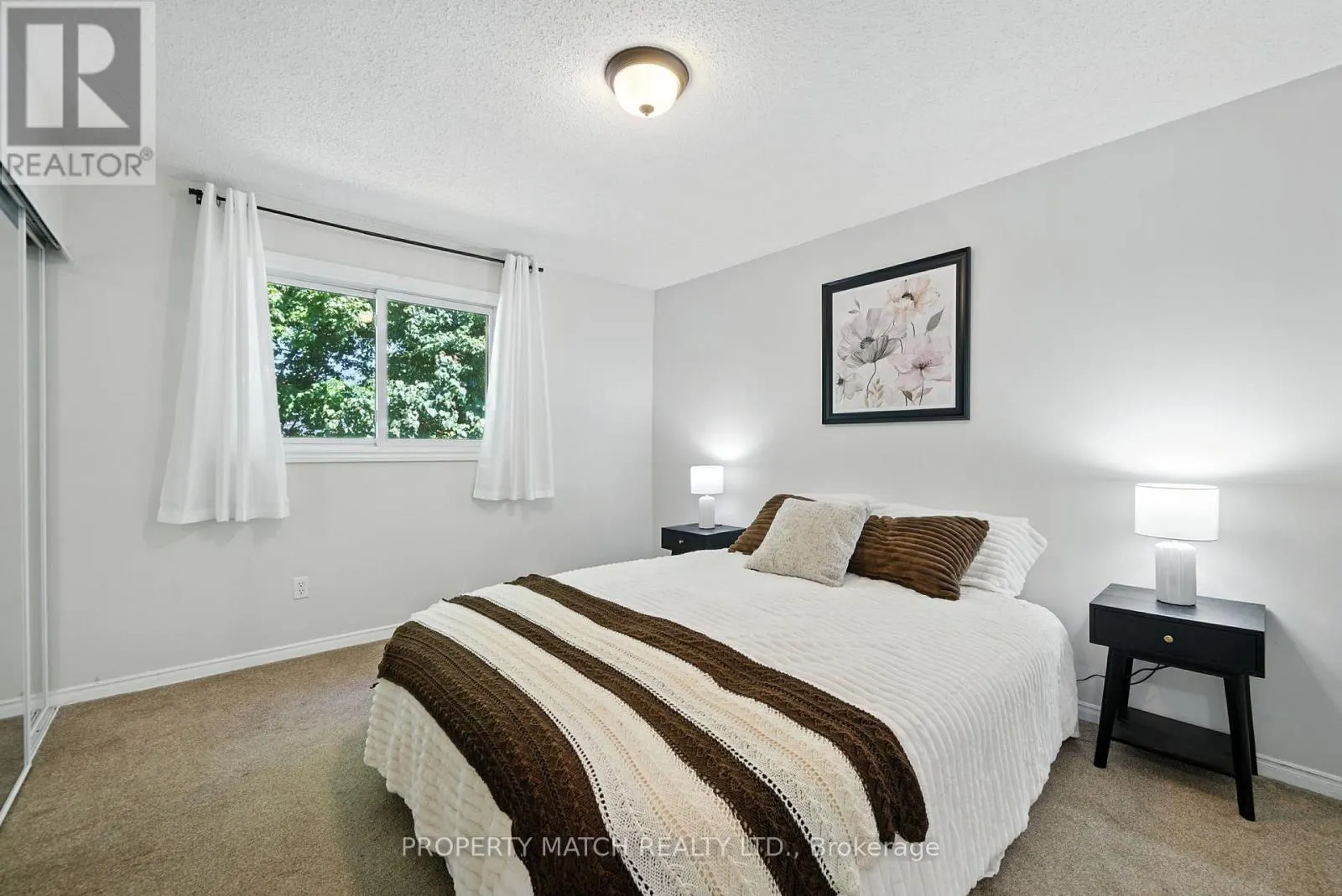 496 BURNHAM MANOR COURT