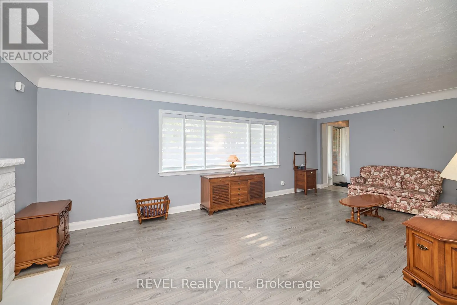 6361 CLARE CRESCENT