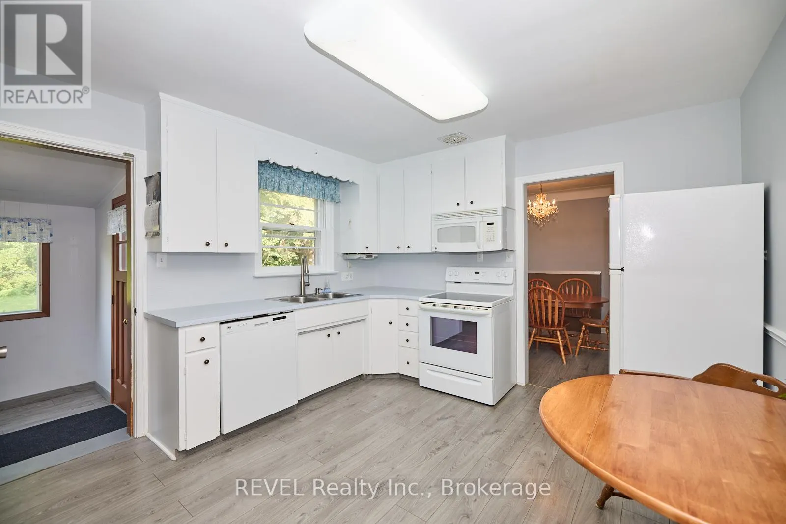 6361 CLARE CRESCENT