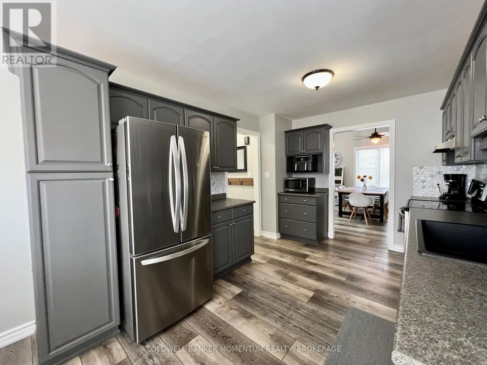 3933 VINEYARD CRESCENT