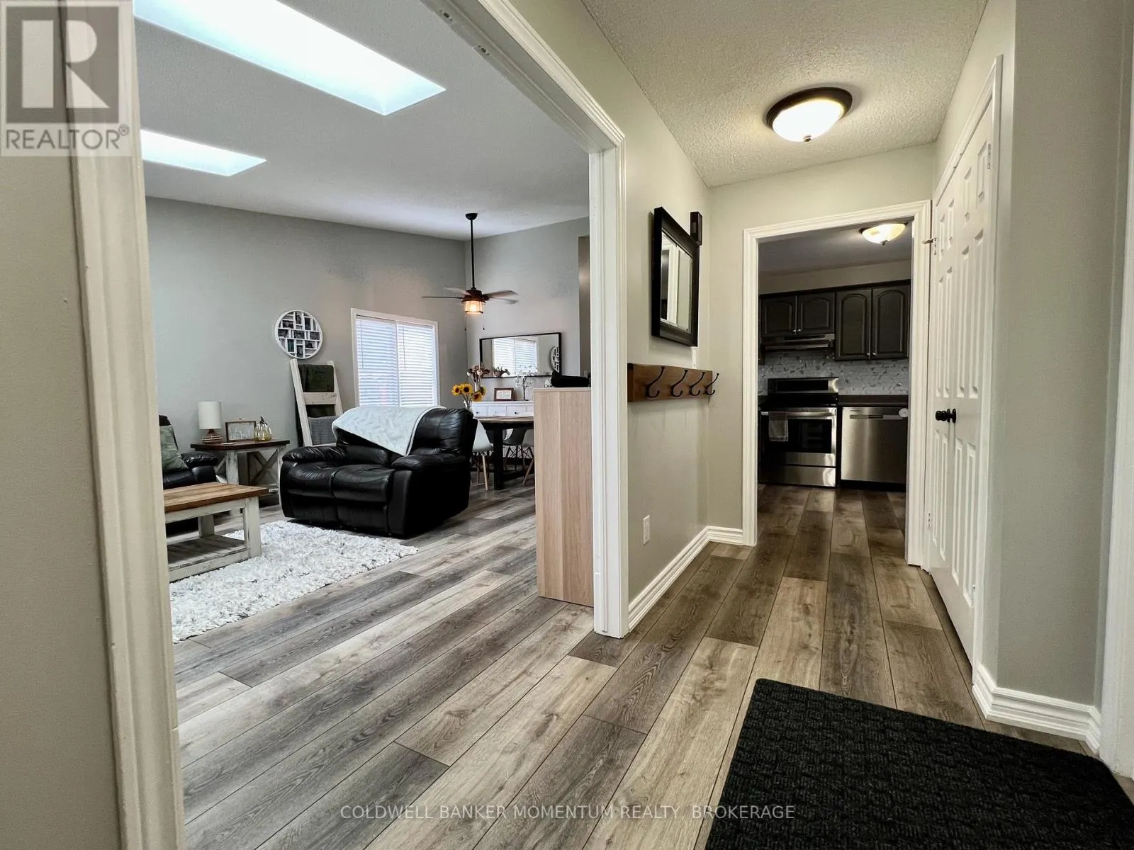 3933 VINEYARD CRESCENT