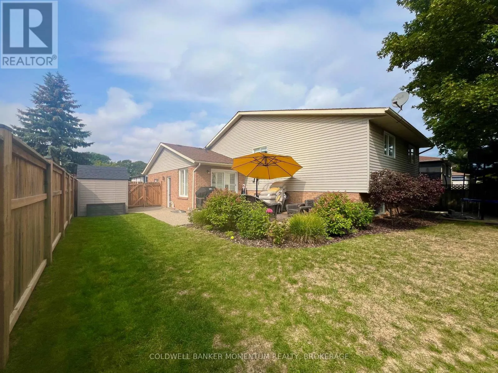 3933 VINEYARD CRESCENT