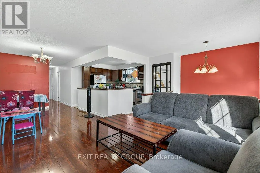 216 MCLELLAN COURT