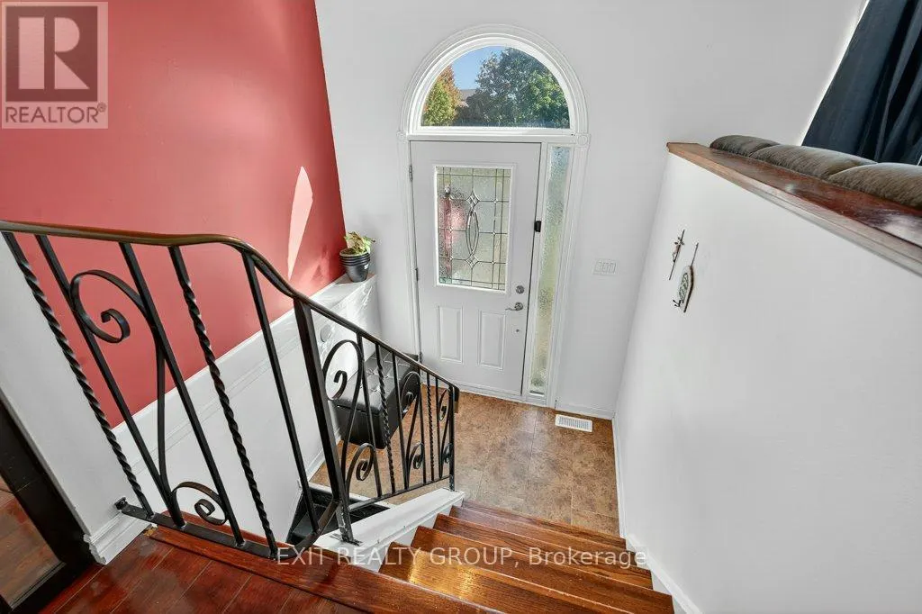 216 MCLELLAN COURT