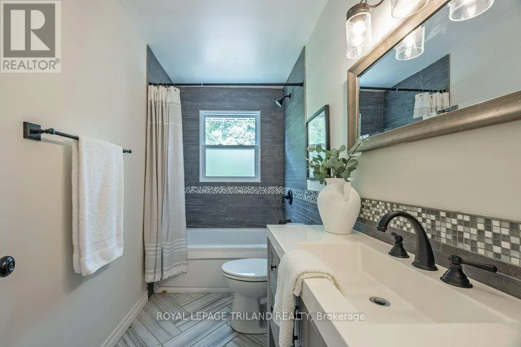 426 BEACHWOOD AVENUE