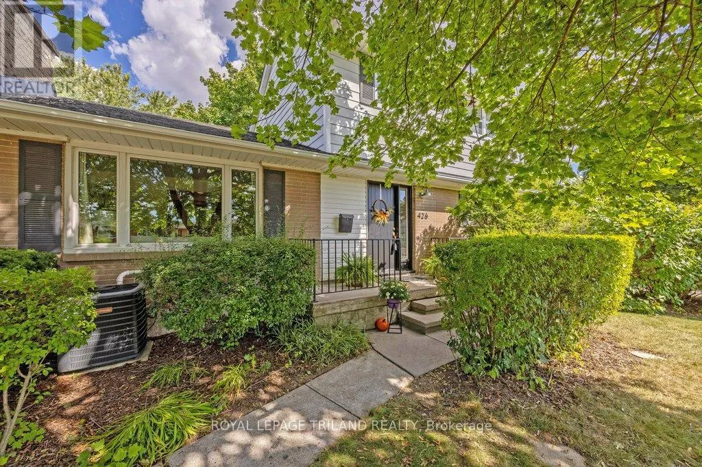 426 BEACHWOOD AVENUE