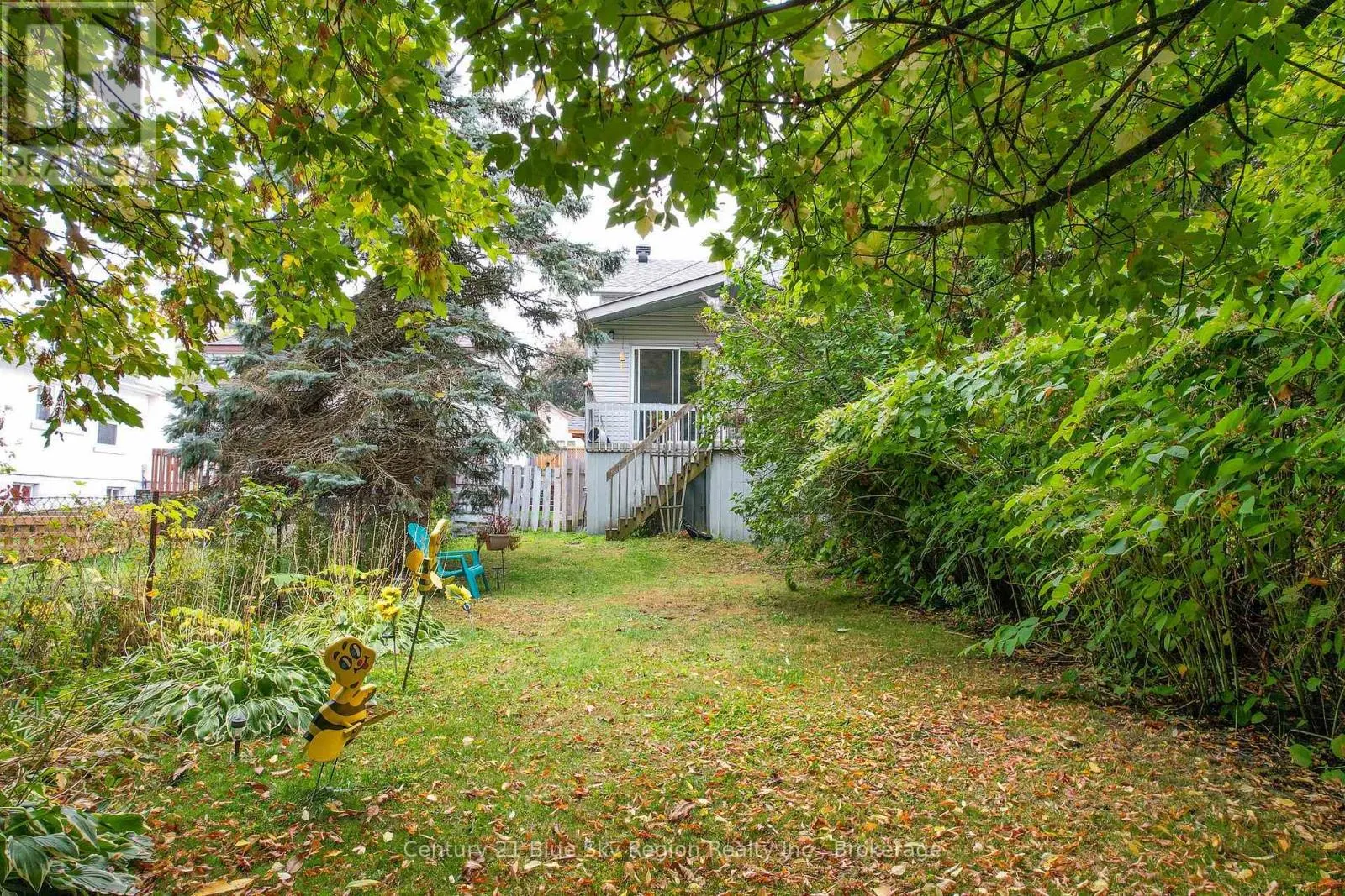 242 PRINCESS AVENUE E
