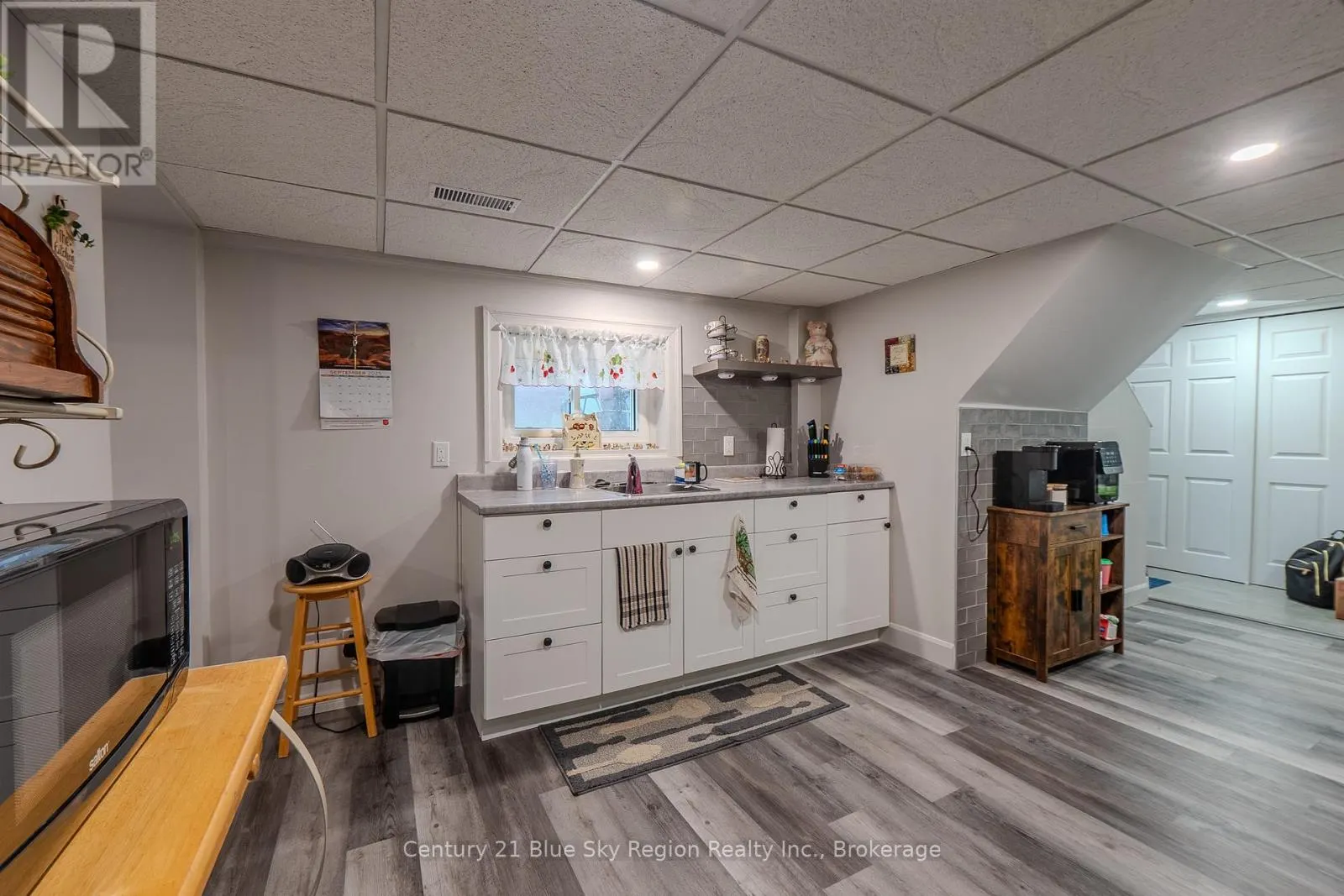 242 PRINCESS STREET E