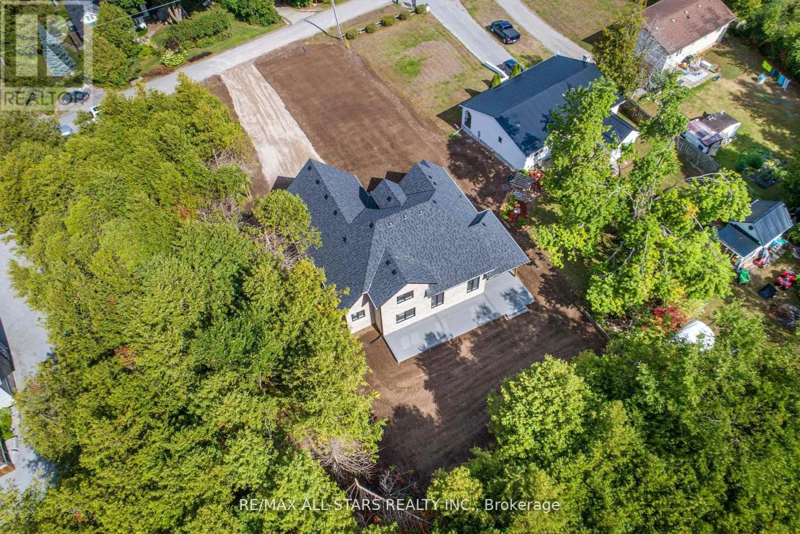 837 CEDAR GLEN ROAD