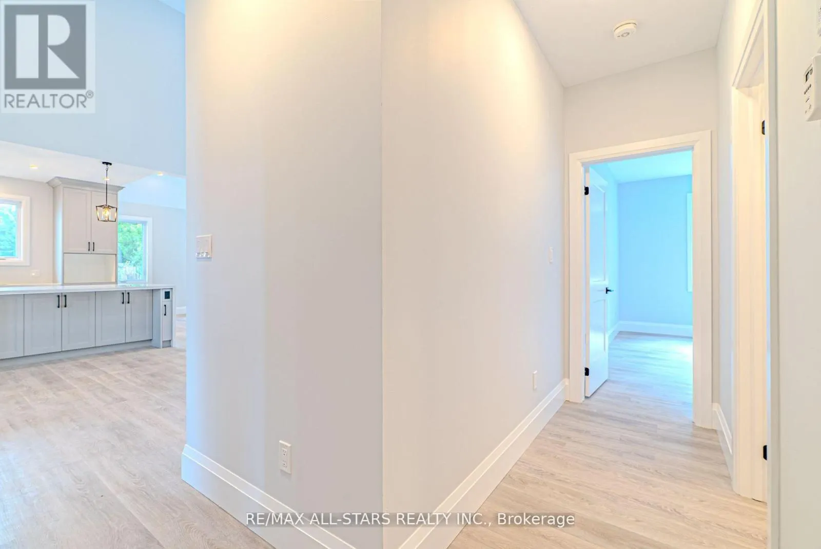 837 CEDAR GLEN ROAD